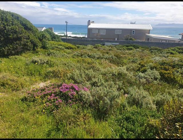 LAND FOR SALE IN PERLEMOENBAAI